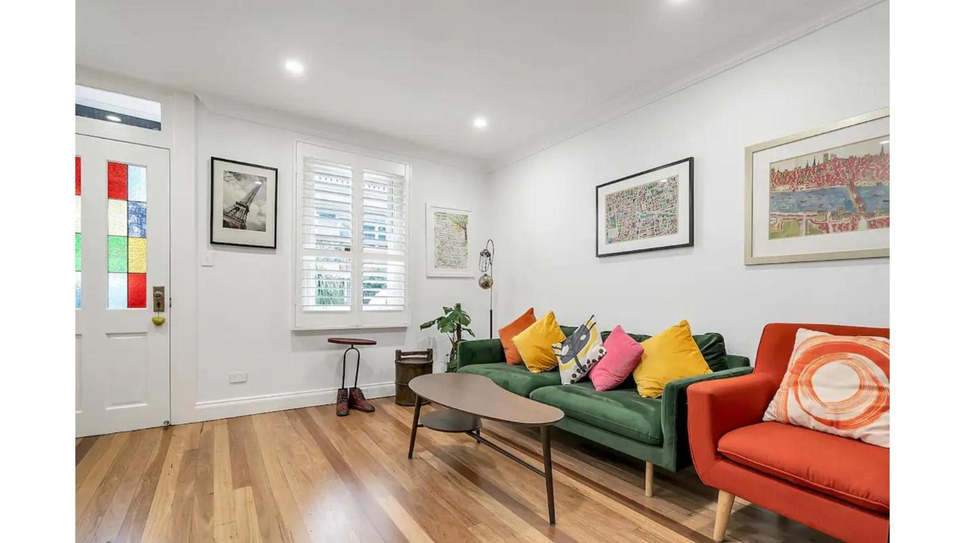 Terrace House In Erskineville Apartment *